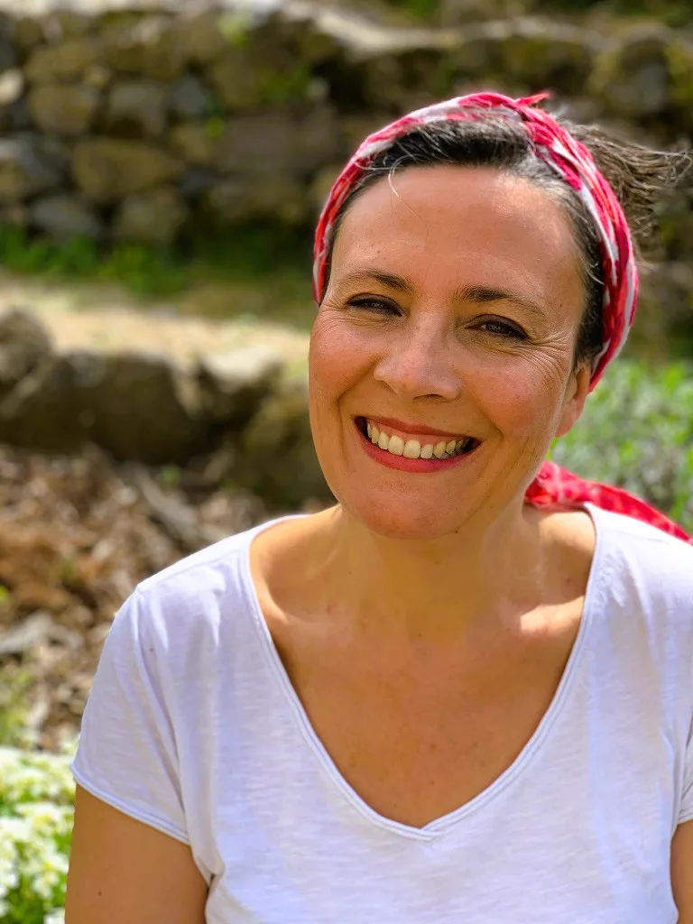 Katinka, hôtesse de La Grange de L'Abille, maison et table d'hôtes à Marchastel dans le Cantal
